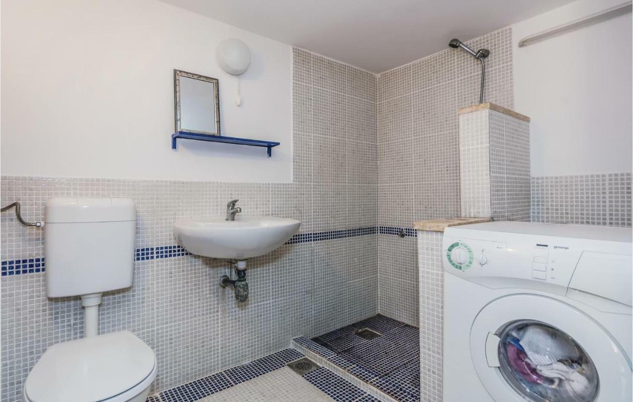 Cozy Apartment In Vrsar With Kitchen Zewnętrze zdjęcie